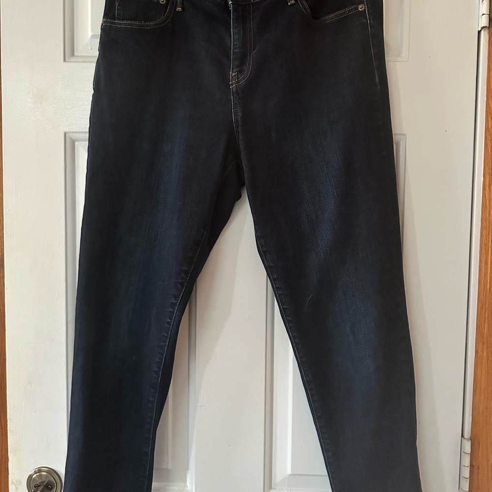 Gap 1969 Straight leg dark wash‎ Jeans. Size 32
